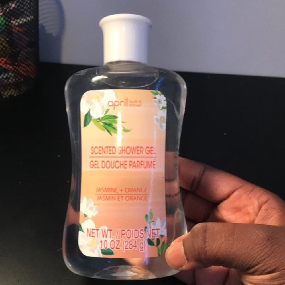 Scented shower gel